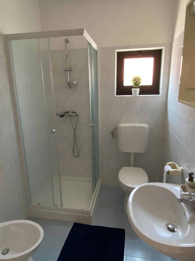 Apartmani Ana Borovac Funtana Exteriér fotografie